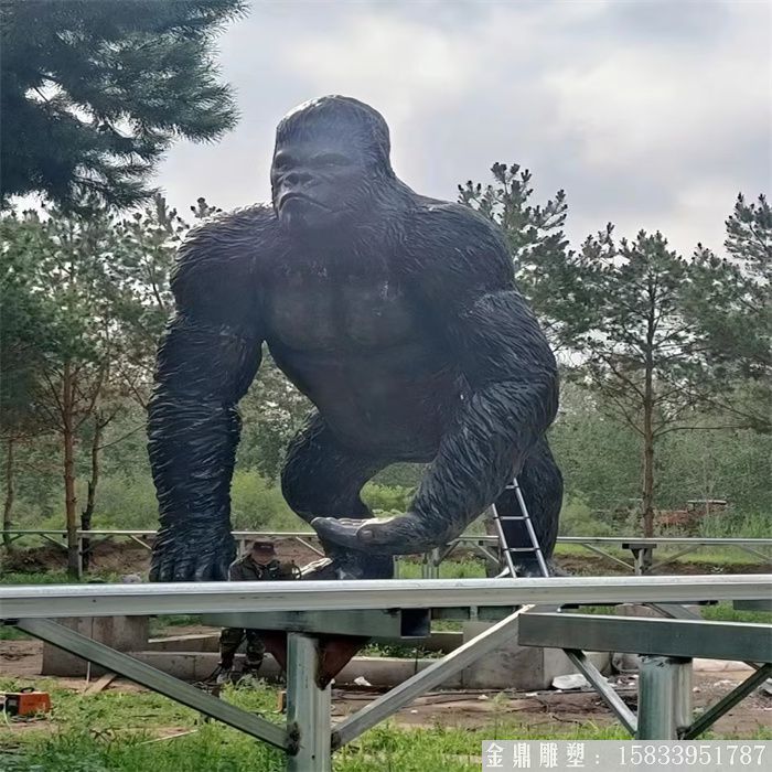 玻璃鋼大型金剛雕塑 (1)